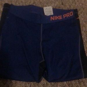 Nike pros soft black